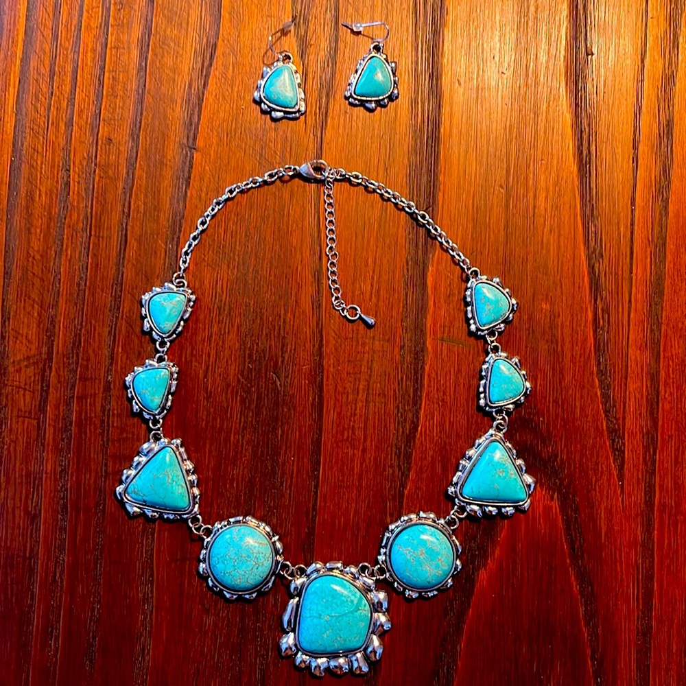 18” Howlite Necklace with Earrings